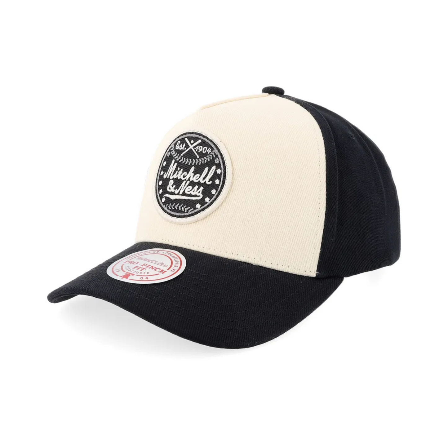 Mitchell & Ness Snapback – Cream / Black